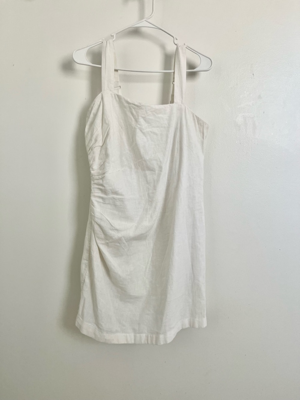Abercrombie & Fitch White Mini Dress with Adjustable Wide Straps